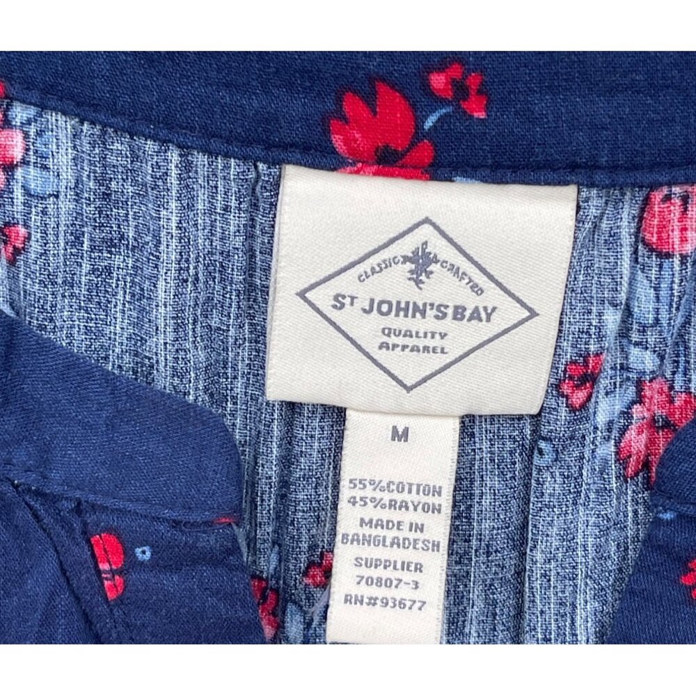 St. Johns Bay Navy Floral Sleeveless Blouse M Cotton/Rayon Blend - Picture 5 of 6